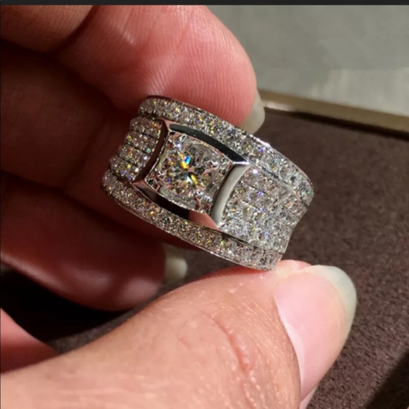 New Women’s 925 Silver Diamond Beautiful Ring - Picture 5 of 5